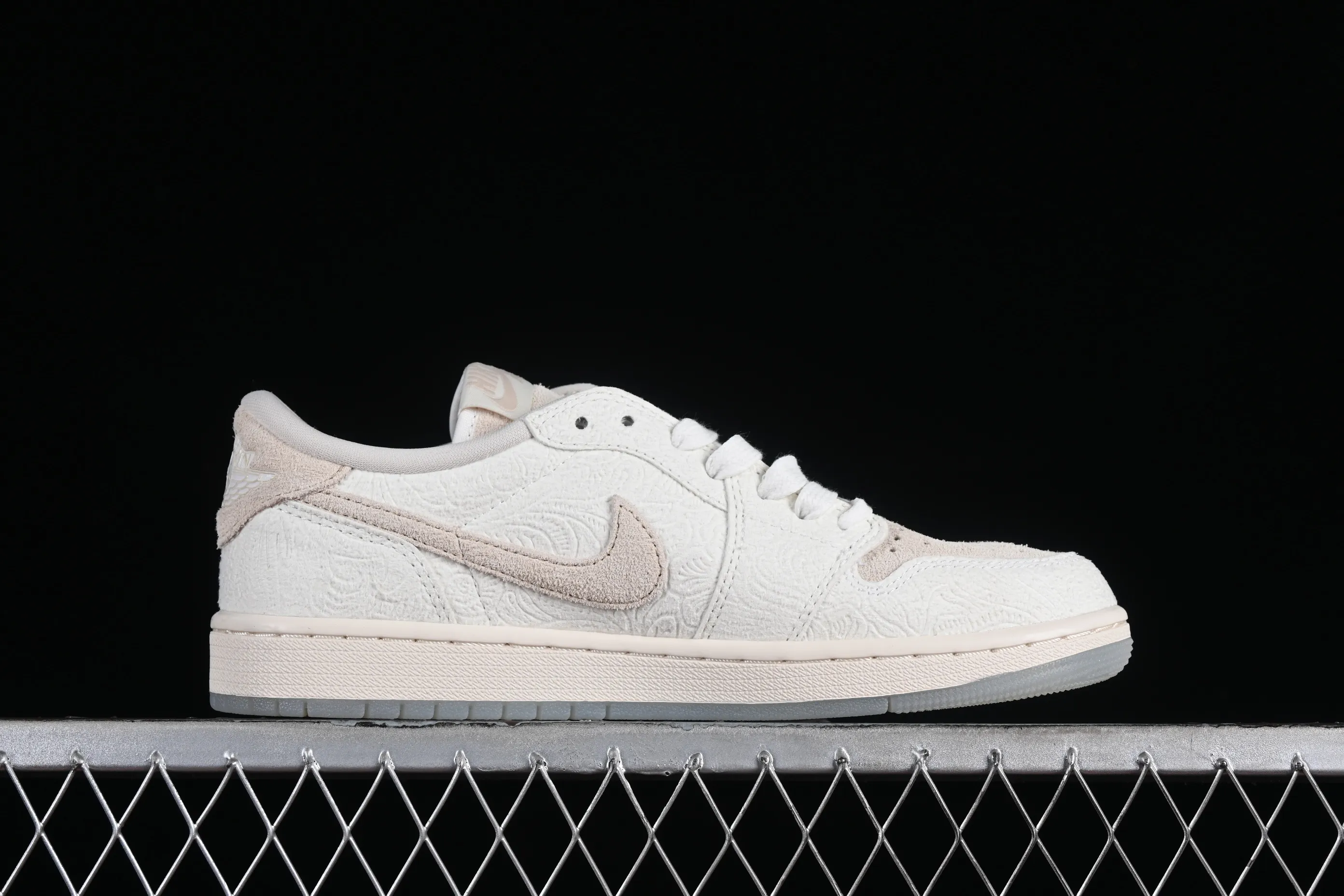 All categories Air Jordan Jordan series basketball shoes Air Jordan 1 Low pure original CP3 x Air Jordan 1 AJ1 Joe 1 embossed white low-top cultural casual sneakers FZ0455-200